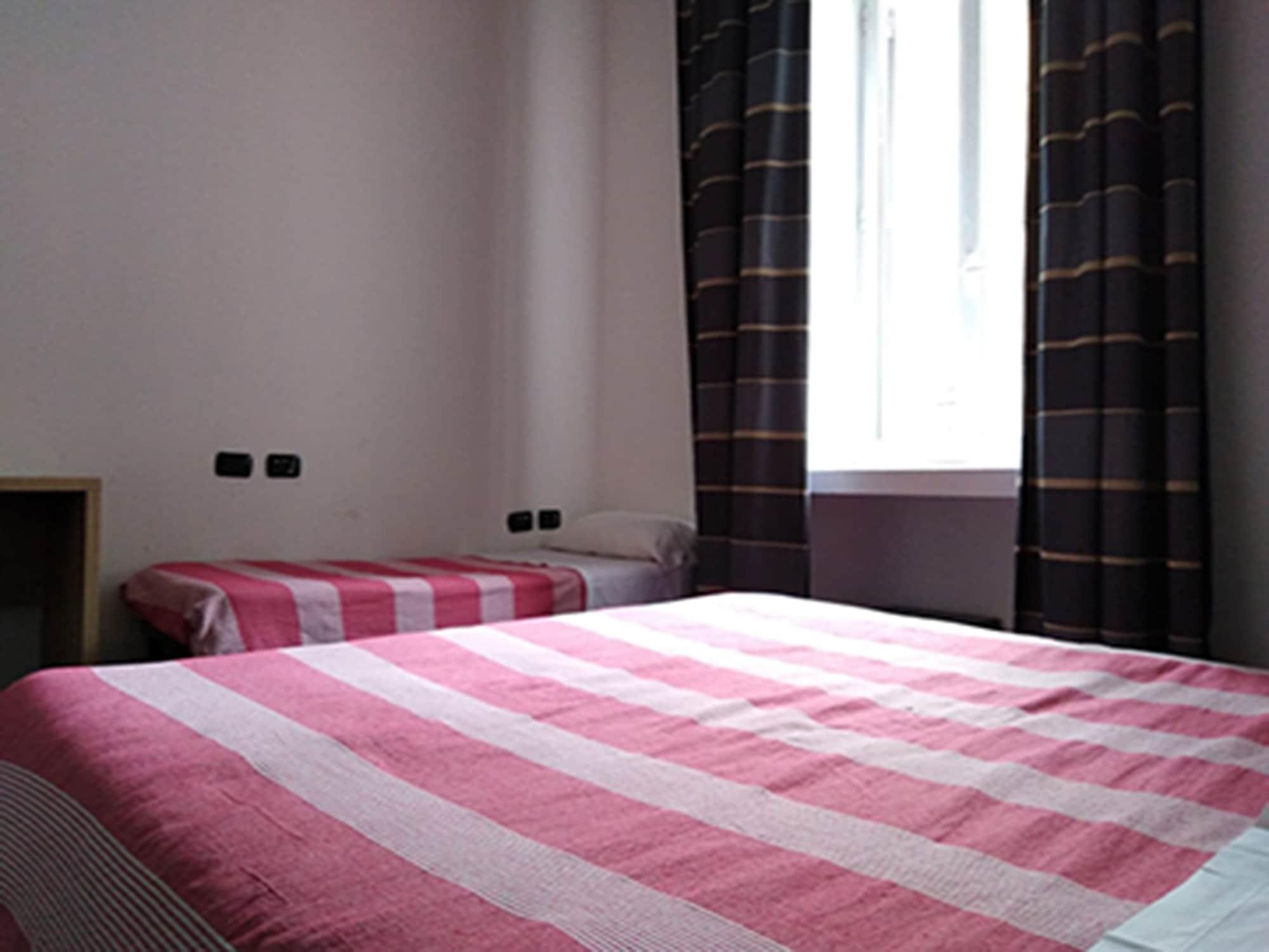 M&J Place Hostel 罗马 外观 照片