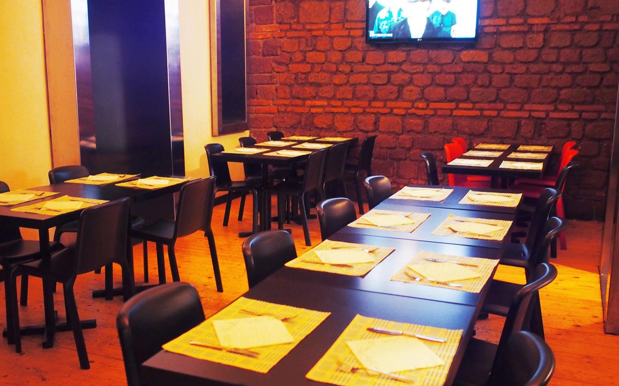 M&J Place Hostel 罗马 外观 照片